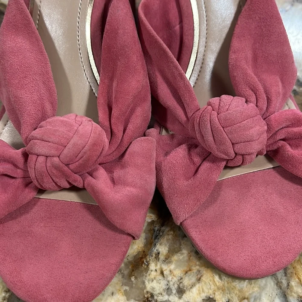 White House black market Callie Bow detail suede mules pink Size 9 - Picture 7 of 11